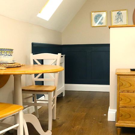 Вилла The Loft At The Croft - Stunning Rural Retreat Perfect For Couples & Dogs Leigh  Экстерьер фото