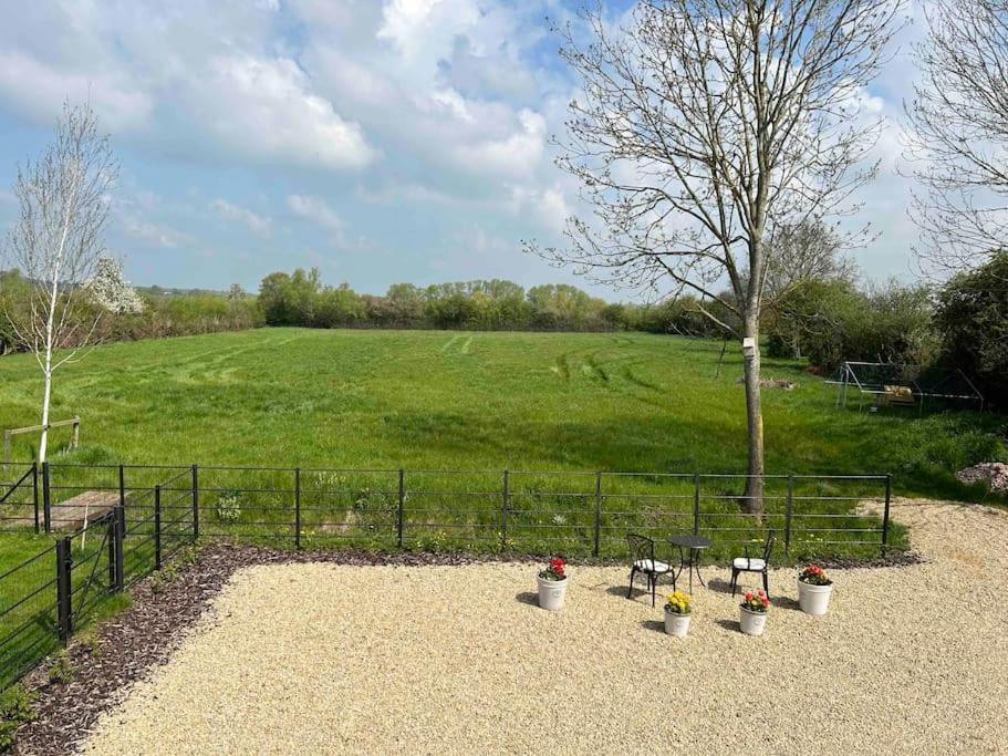 Вилла The Loft At The Croft - Stunning Rural Retreat Perfect For Couples & Dogs Leigh  Экстерьер фото