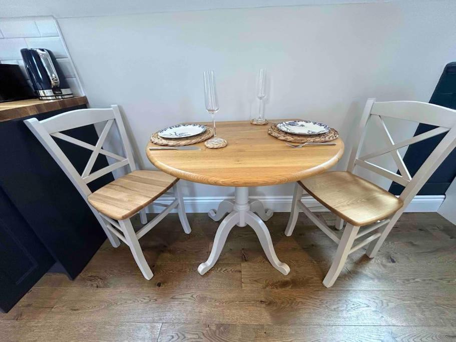 Вилла The Loft At The Croft - Stunning Rural Retreat Perfect For Couples & Dogs Leigh  Экстерьер фото